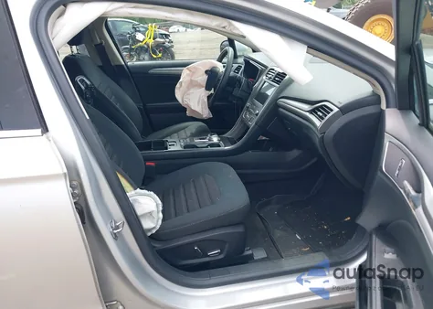 2019 Ford Fusion Hybrid Se z USA, uszkodzony, nr VIN 3FA6P0LU9KR157653